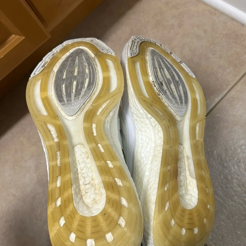 Adidas UltraBoost White Sneakers - Picture 5 of 6